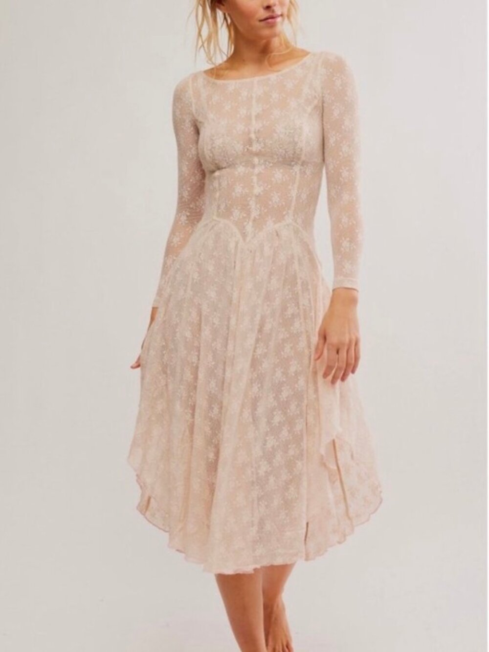 138. NWT - FREE PEOPLE, NEW WITH TAGS, CREAM LACE CHEMISE